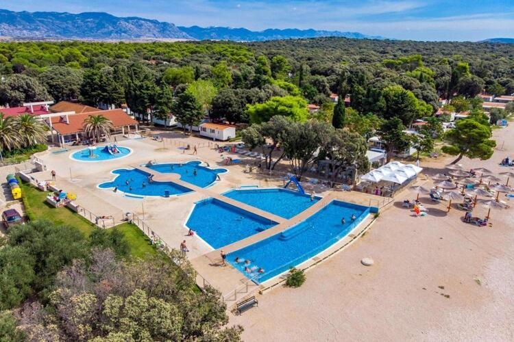 Mobile Home Mediteran Superior By The Pool In Caravan Park Strasko, Novalja Exterior foto