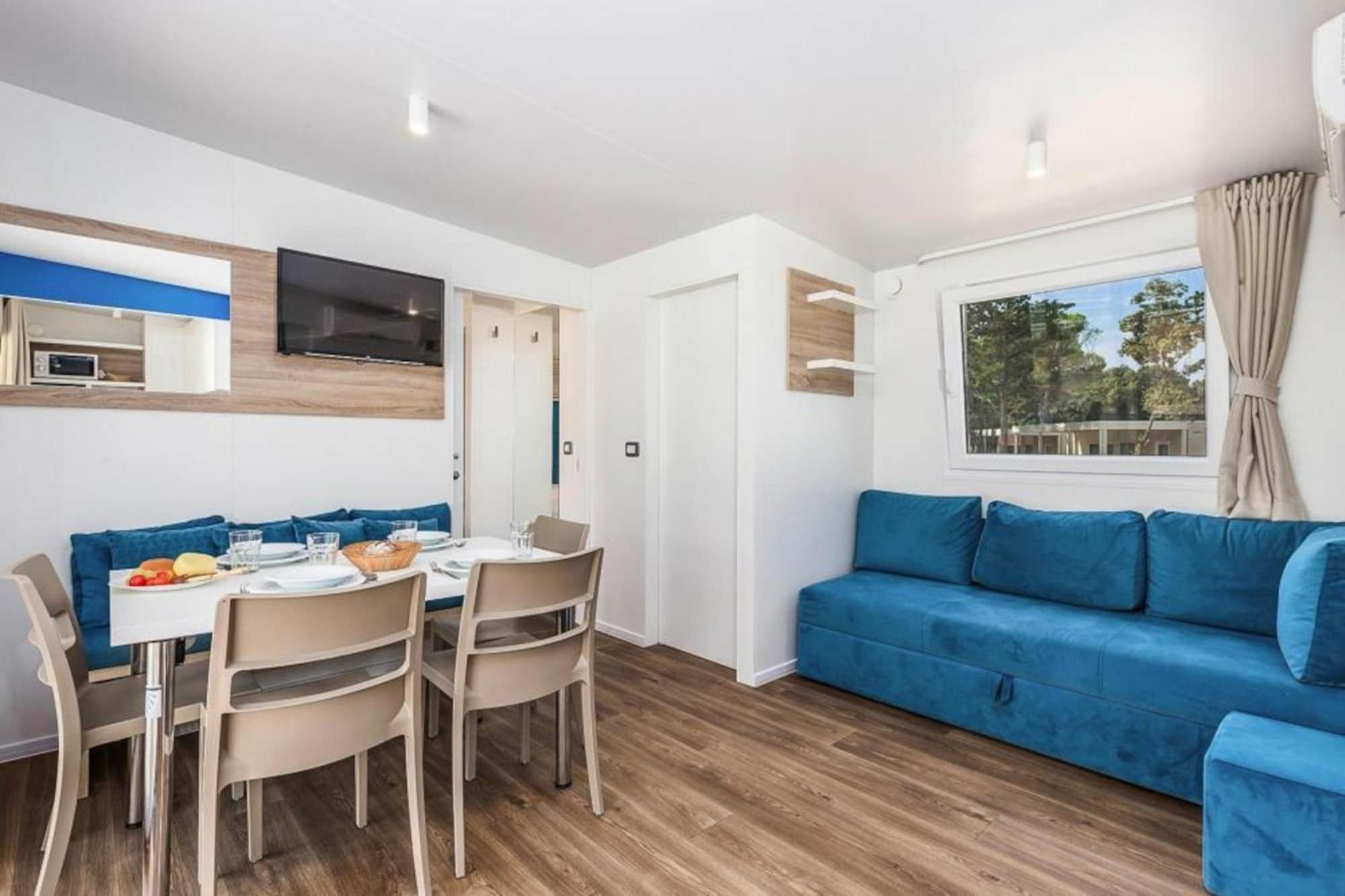 Mobile Home Mediteran Superior By The Pool In Caravan Park Strasko, Novalja Exterior foto
